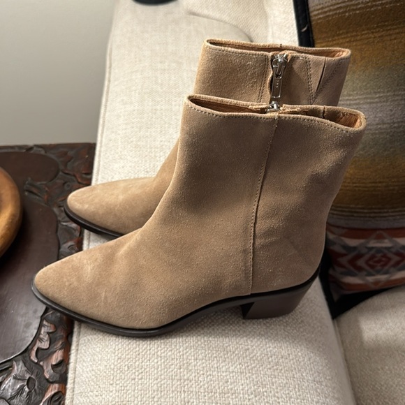 Madewell The Darcy Ankle Boot in Walnut Shell - Picture 8 of 10